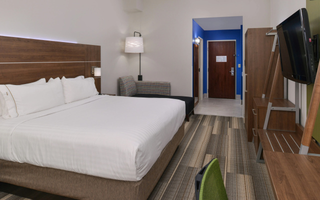 Holiday Inn Express & Suites Raleigh NE - Medical Ctr Area by IHG