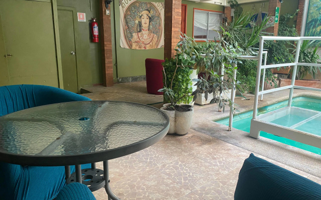Nubes Hotel