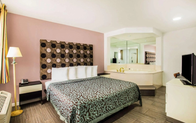 Arya Blu Inn & Suites