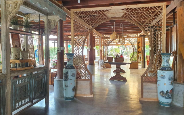 Tharaburi Resort Sukhothai