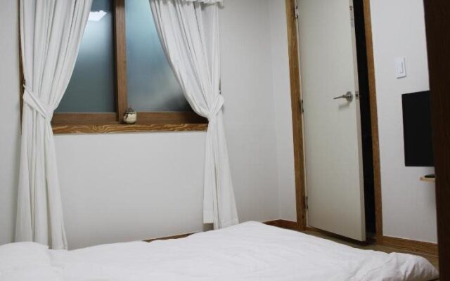 Jeonju j & j Guesthouse