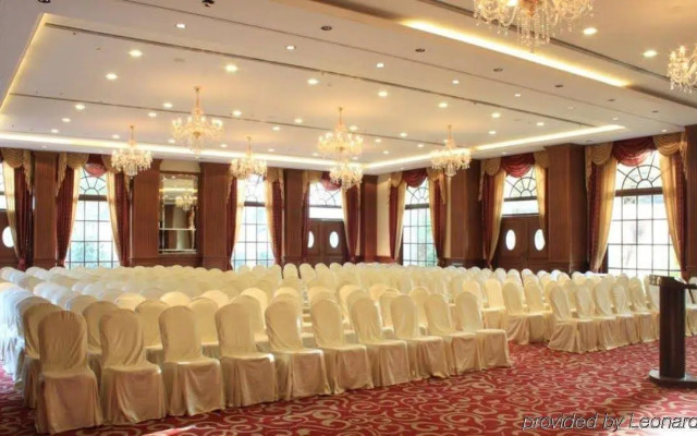 The Grand Magrath Hotel