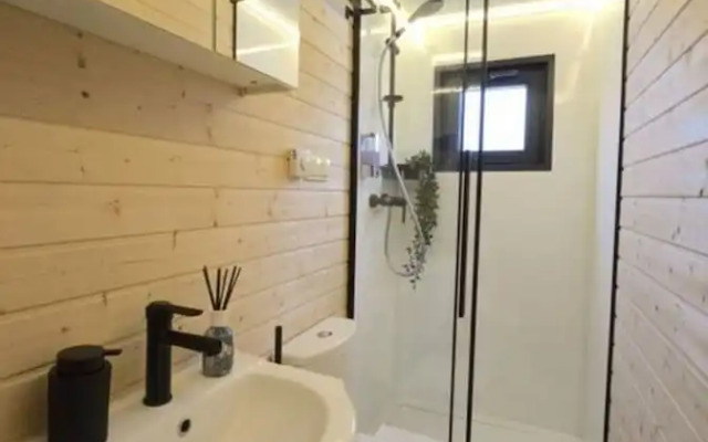 Ahoy Masal Modern Retreat
