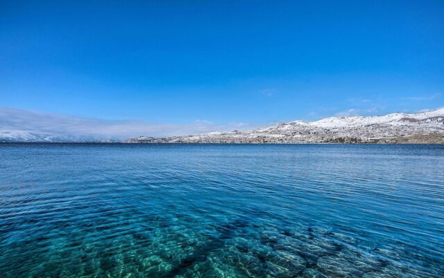 Resort-style Condo w/ Lake Chelan & Mtn Views