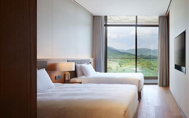 Sagewood Hongcheon Hotel