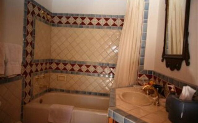 Nora Dixon Place Bed & Breakfast