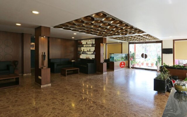 OYO 8600 Hotel Deepali Executive