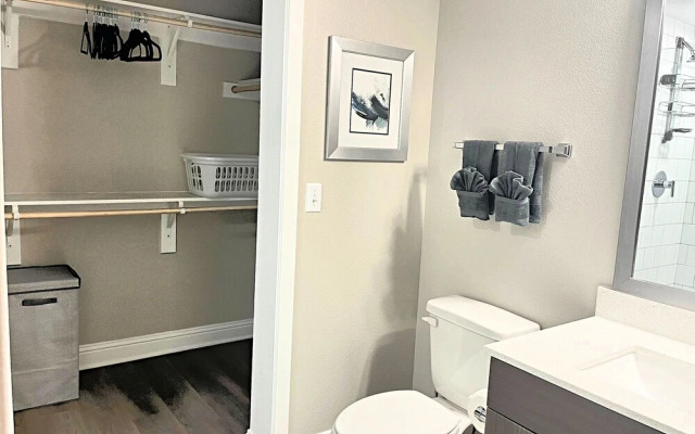 The Elvis Presley Urban Luxury Apts Austin