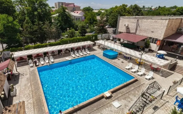 Osh Nuru