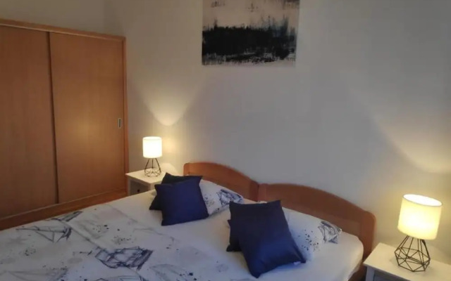 Jadranka - Free Parking and Grill - A2-blue