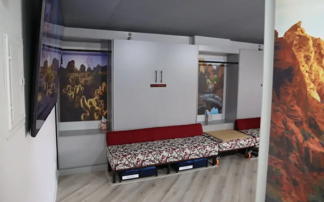 LVStripHouse Condos Sleeps up to 14