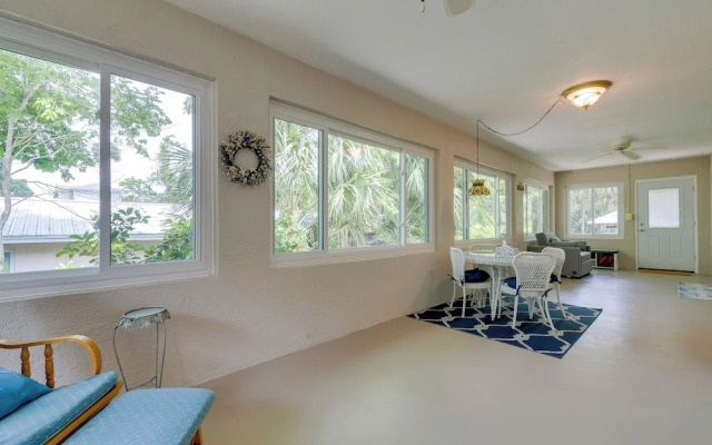 Canal-front Retreat in Crystal River!