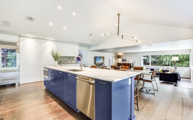 2602 Austin - 5 Br Home