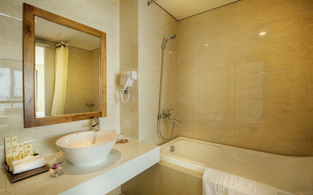 Serene Beach Hotel Danang