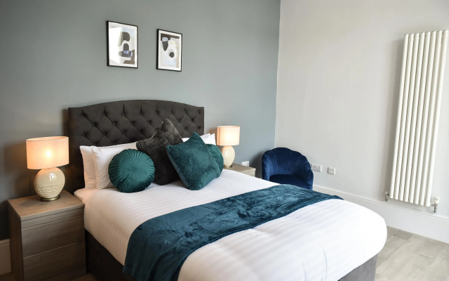 Victoria Colonnade ApartHotel