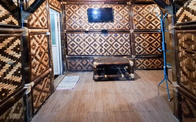 RedDoorz @ Kampung Istal Bogor