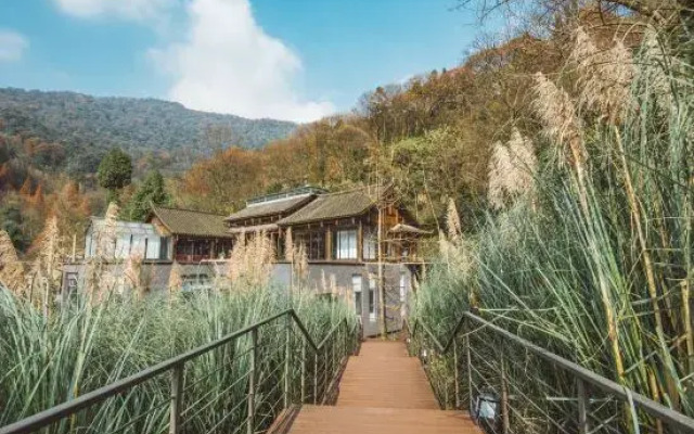 Dujiangyan Shili Mountain Jing Private Tang Hot Spring Resort Hotel (Qingchengshan Branch)