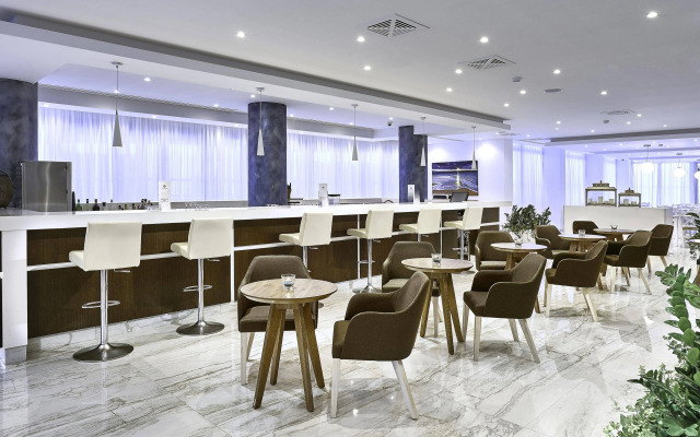Gaia Sun N Blue Hotel