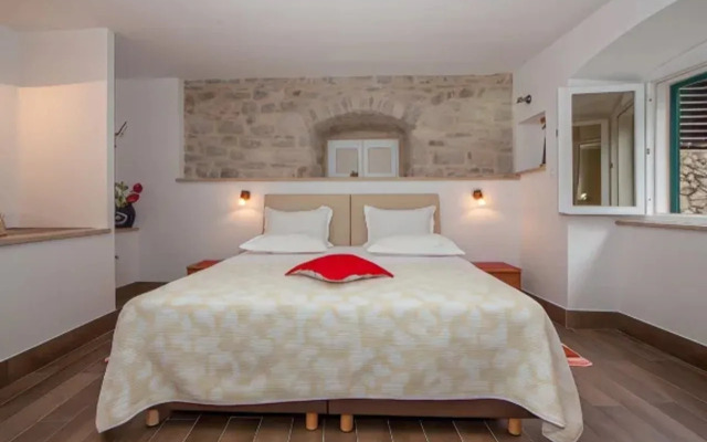 Garden Apartment Hotel Split