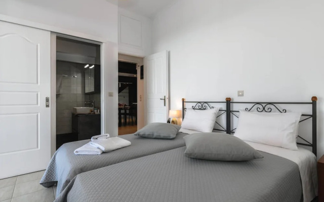 Alonaki Apartments