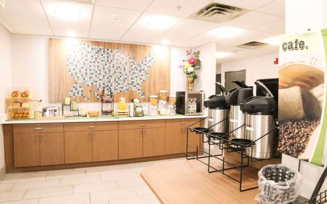 Microtel Inn & Suites by Wyndham Charlotte/Northlake