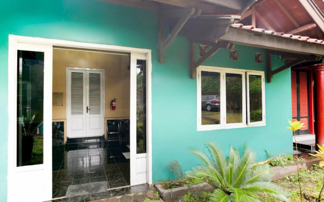 SPOT ON 2584 Hotel Karya Nunggal Asri