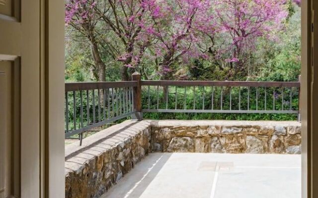 Mazaraki Guesthouse