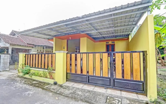 OYO Homes 91054 Desa Wisata Budaya Kebondalem Kidu