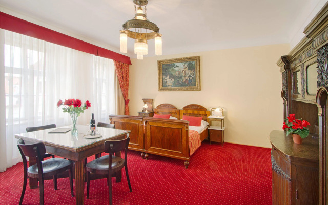 Waldstein Hotel