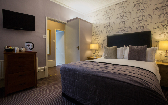 Muthu Westcliff Hotel (Near London Southend Airport)