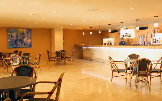 Infinity Luxury Travel at Seadust by YPJ