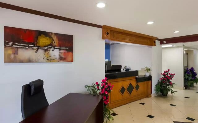 OYO Townhouse Houston Airport North