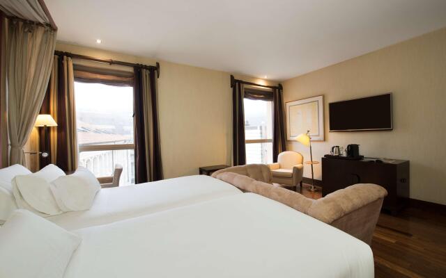 NH Collection Palacio de Burgos