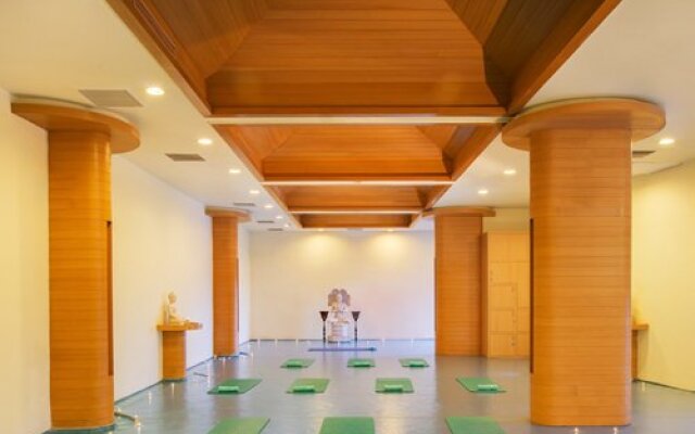 Leonia Holistic Destination