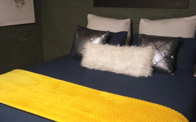 Maboneng City Building Free WiFi and Swimming pool