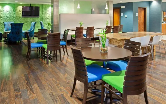 Hotel Indigo Fishers - Indys Uptown