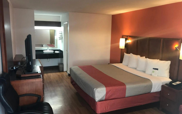 Motel 6 Van Buren, AR