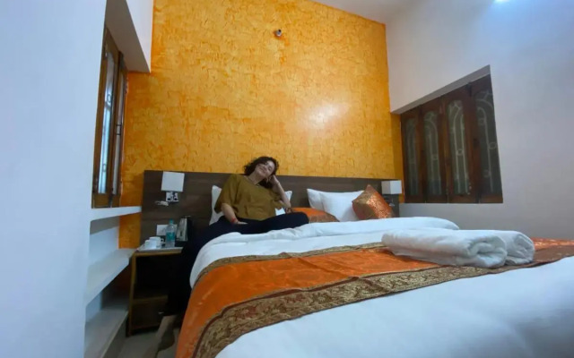 Live Free Hostel