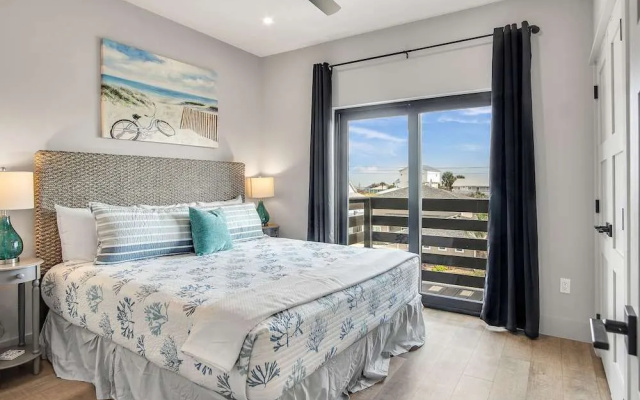 The Gentry by Silver Sands Vacation Rentals