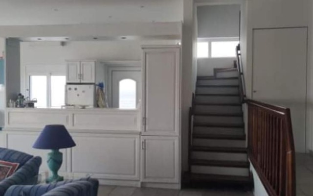 Charming 4-bed Villa in Pefkali