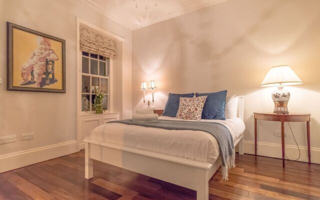 The Liam Neeson Suite by 5STARSTAY