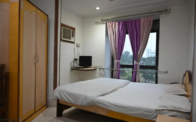 OYO 27950 Hotel Priyanka International
