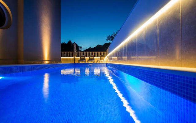 Lux Apartments