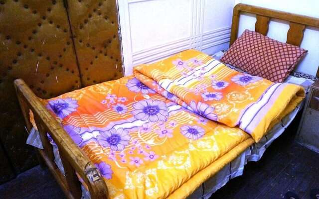 Safary Hotel - Hostel