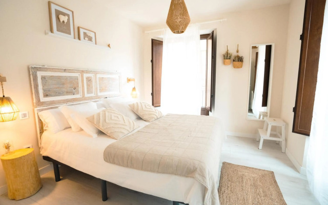 BURGO DE OSMA UXAMA LUXURY APARTMENTS sl