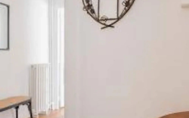 Eiffel Tower Saint Residence