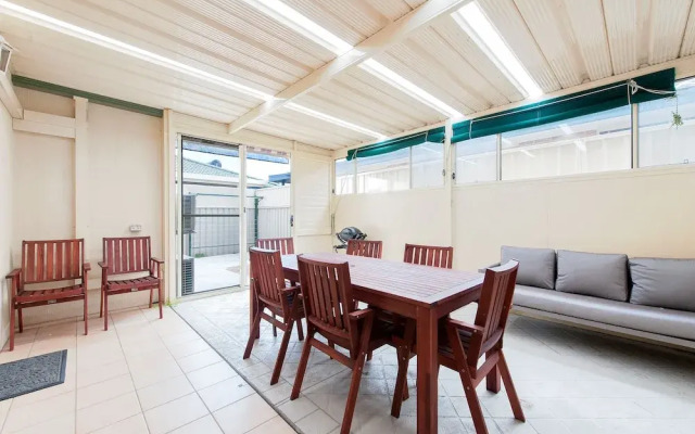 Occy's at Fingal Bay