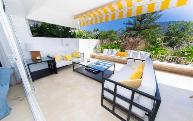 Beautiful 3BEDROOMS/2BATH/Golden Mile