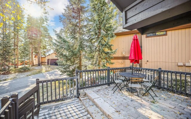 Park Forest  4 Bedroom Home by RedAwning