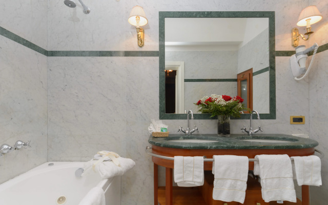 Unahotels Ala Venezia - Adults Only